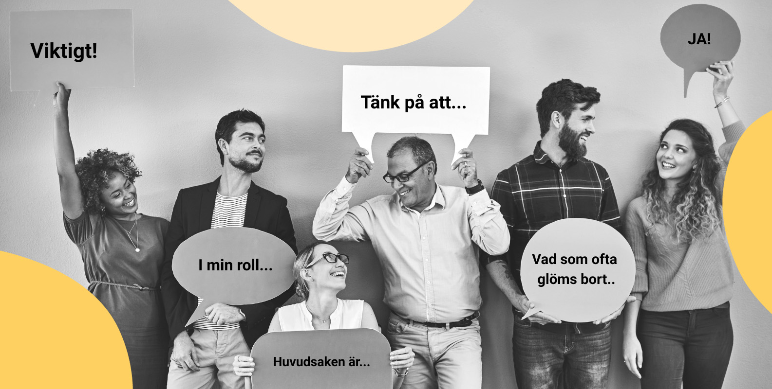 Bild på personer som håller upp plankat med åsikter