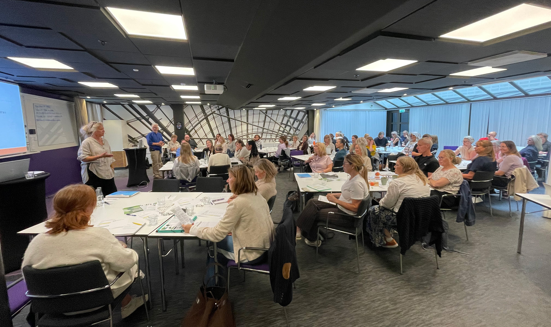 Bild från en fullsatt instruktörutbildning i ABC/Komet Stockholm